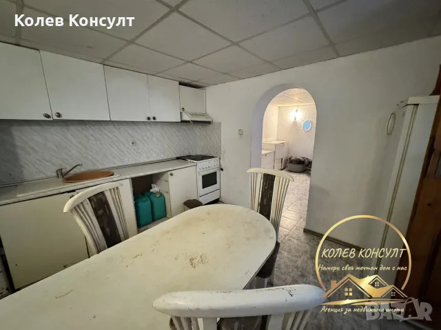 къща близнак в град Чирпан, снимка 5 - Етаж от къща - 55351732
