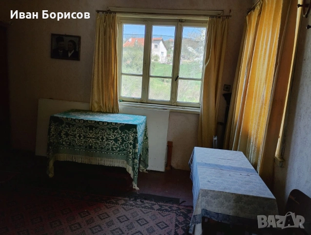 Къща с двор и стопански постройки – с. Замфирово, снимка 4 - Къщи - 53904835