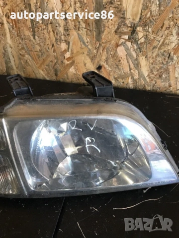 Фар преден десен за Honda CR-V (2000) 203675, снимка 3 - Части - 54452477