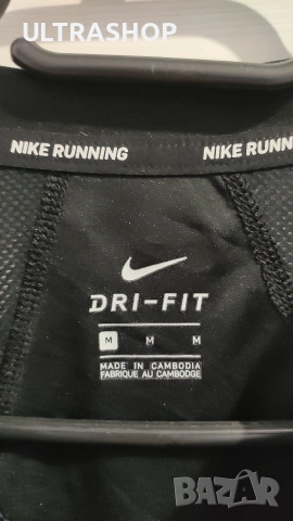 Nike M size ДАМСКА спортна фланелка, снимка 4 - Тениски - 54528766