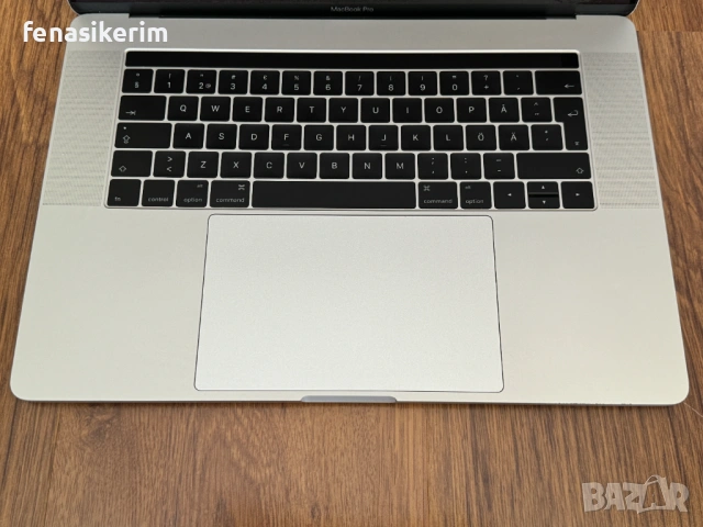 15.4' Core i7 Apple MacBook Pro Late 2016 Silver TouchBar 16GB RAM/512GB SSD/Radeon Pro 455/Бат 5ч, снимка 9 - Лаптопи за работа - 50420967
