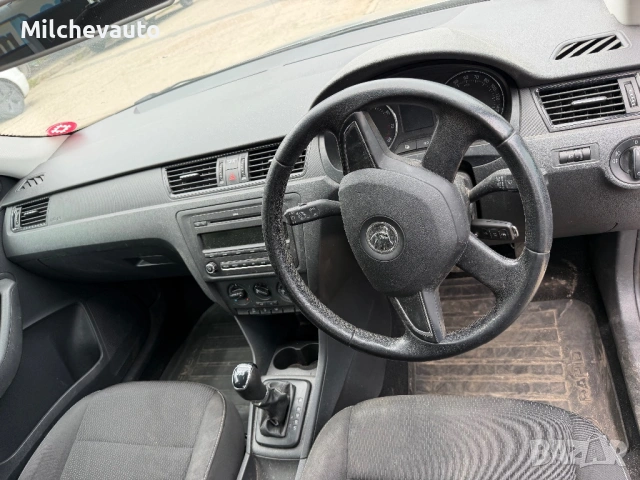 Шкода рапид 1.4тфси на части / Skoda rapid 1.4tfsi , снимка 7 - Автомобили и джипове - 54416931