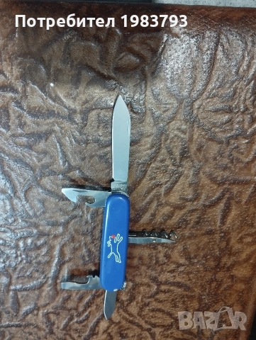 Интересен модел Victorinox Swiss.