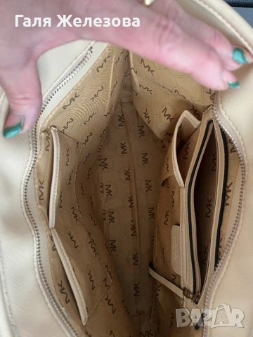 Michael Kors-дамска чанта, снимка 3 - Чанти - 54734544