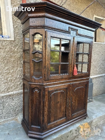 Масивен дъбов шкаф с витрина, снимка 3 - Шкафове - 54406048