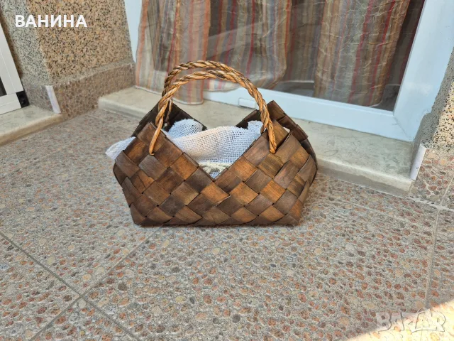 ПЛЕТЕНА КОШНИЧКА ОТ ТРЪСТИКА  И СТОЙКА ЗА ВИНО, снимка 2 - Декорация за дома - 55330789