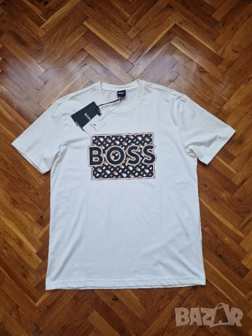 Страхотна мъжка тениска HUGO BOSS размер XL , нова с