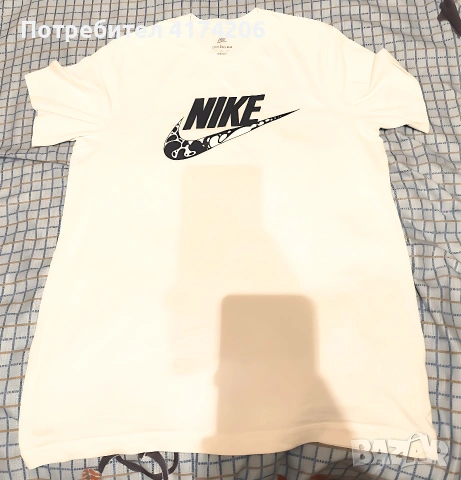 ЧИСТО НОВА оригинална тениска Nike с голямо лого / Размер L , снимка 4 - Тениски - 55281879