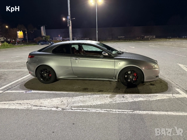 Alfa Romeo GT 1.9 JTD, снимка 3 - Автомобили и джипове - 54491412