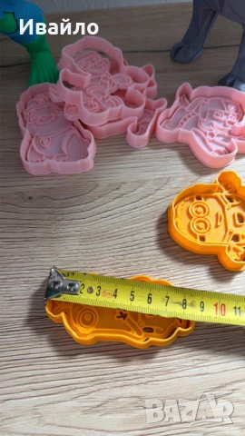 Комплект формички за сладки "Миньоните" (Minions) – 3 броя, снимка 6 - Форми - 54224874