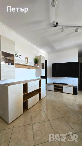 Продавам просторен тристаен апартамент в Ахелой , снимка 4 - Апартаменти - 55150107