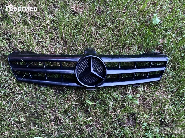 Оригинална решетка за CLS W219 