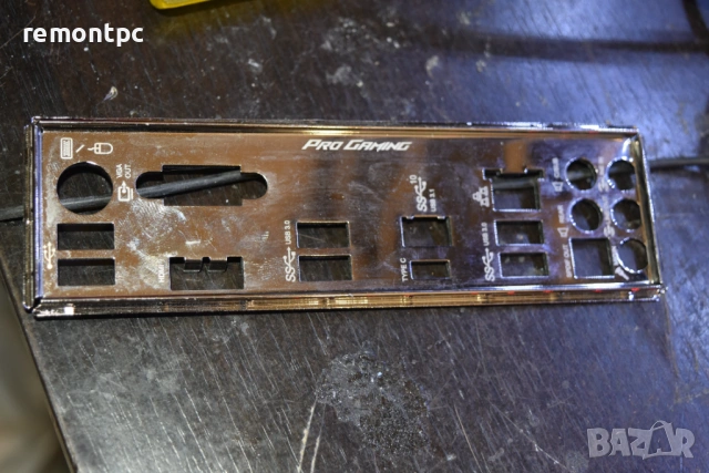 Дънна платка ASUS B150 PRO GAMING, снимка 7 - Дънни платки - 54354393