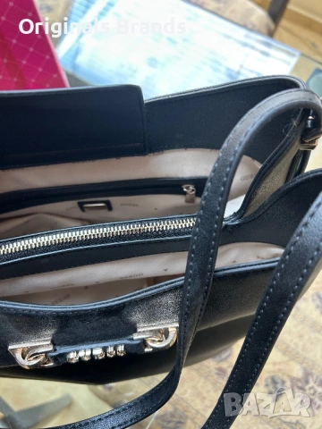 ❤️Чисто нова чанта на GUESS, орогинална!❤️, снимка 4 - Чанти - 54147859