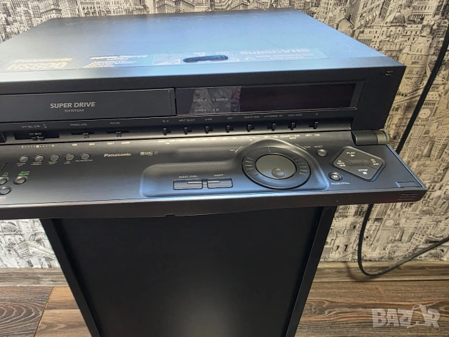 Продавам видео S-VHS Panasonic NV-HS800, снимка 8 - Плейъри, домашно кино, прожектори - 54144790