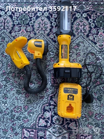 DeWalt- лампи с зареждаща се батерия, снимка 2 - Настолни лампи - 54881867