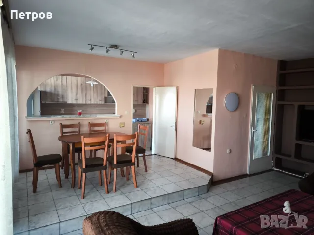 От собственик Просторен и напълно обзаведен 3-стаен апартамент в кв. Каменица 1, снимка 2 - Апартаменти - 55395026