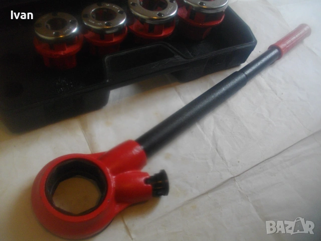 НОВ Резбонарезен комплект BSPT за резби на тръби 1/2"-1 1/4" Винтонарезка Пафта Плашка Винторезка , снимка 11 - Други инструменти - 54033547