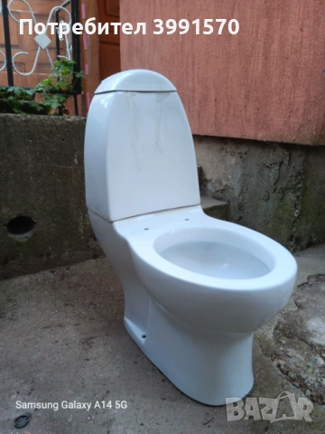  Нова тоалетна чиния моноблок със седалка