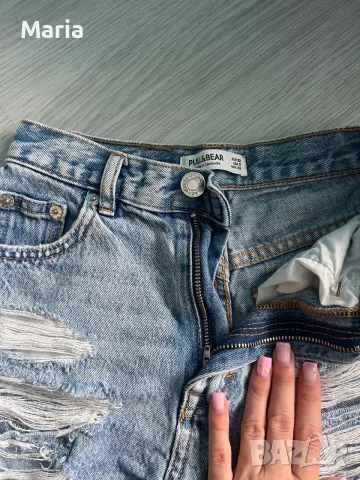 Дамски къси дънкови панталони Pull&Bear – размер 32, снимка 3 - Панталони - 55586491
