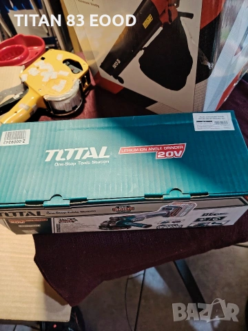 Акумулаторен безчетков ъглошлайф TOTAL TAGLI21154, 20 V, Ф 115 мм, без батерия, снимка 3 - Ъглошлайфи - 55089040