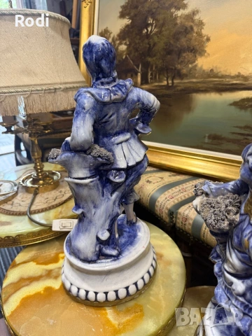 две стари порцеланови статуетки Capodimonte, снимка 4 - Колекции - 54627740