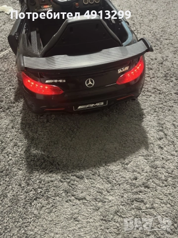 Детска акумулаторна кола Mercedes AMG, снимка 2 - Коли, камиони, мотори, писти - 55600695