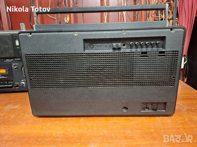 Продава се Grundig Satelit 3400, снимка 8 - Радиокасетофони, транзистори - 53991185