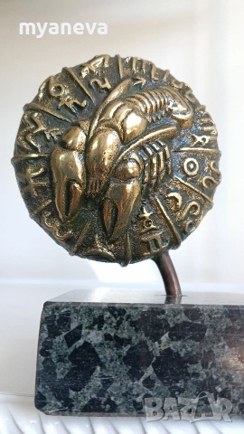 Зодия РАК, авторска скулптура, масивен бронз върху мрамор. , снимка 4 - Статуетки - 55166383