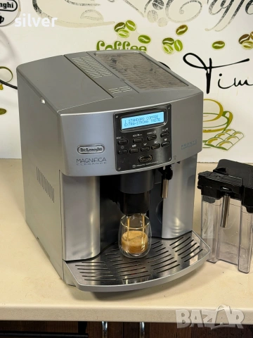 Кафемашина кафе автомат delonghi Elegance cappuccino с гаранция, снимка 2 - Кафемашини - 55196286