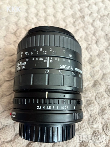 Обектив Sigma UC Zoom 28-70mm f/2.8-4 за Canon