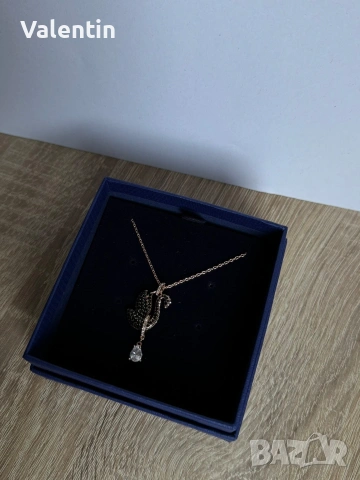 Swarovski колие/black swan, снимка 3 - Колиета, медальони, синджири - 54218561