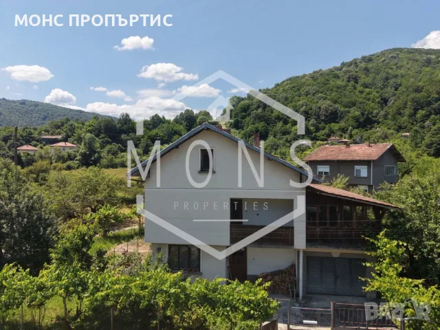 Двуетажна просторна къща в село Стоките, обл. Габрово., снимка 9 - Къщи - 55349179