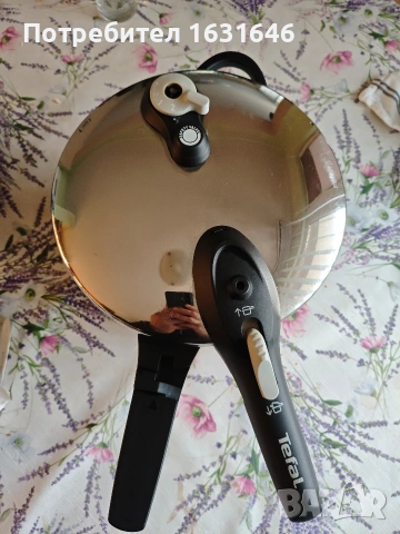 Тенджера под налягане Tefal
