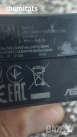 Адаптер Asus 60W тънка букса оригинален 4ммХ1,35мм, снимка 3 - Лаптопи за дома - 54620913