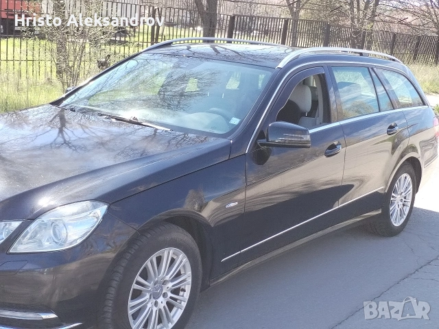 Продавам Мерцедес 212 Е 250 бензин комби , снимка 6 - Автомобили и джипове - 54384179