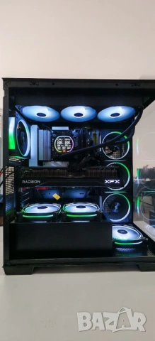 Продавам НОВО Супер Гейм PC Ryzen 7 9800X3D/64Gb/2Tb SSD/RX 9070XT 16Gb/WIFI & BT/Гаранция, снимка 10 - Геймърски - 54442501