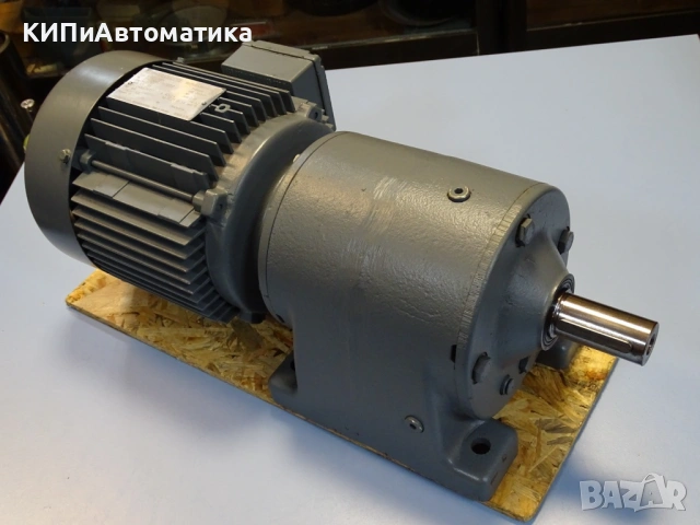 мотор редуктор SEW-EURODRIVE R60DT90S4 Helical Gear Box Motor 1.1kW, снимка 3 - Резервни части за машини - 54580031