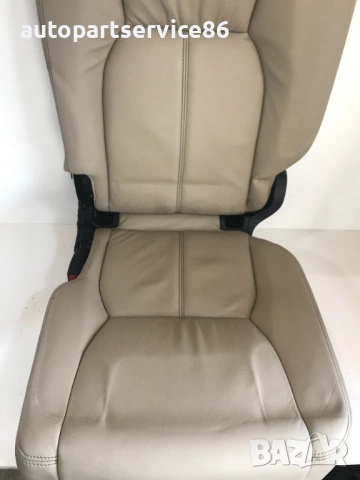 Задна лява седалка за Land Rover Discovery (2011) , снимка 3 - Части - 54292888