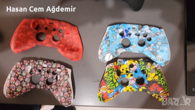 Xbox Series S with 4 Controllers and Accessories + 1 Month of Gamepass Ultimate, снимка 2 - Xbox конзоли - 54893473