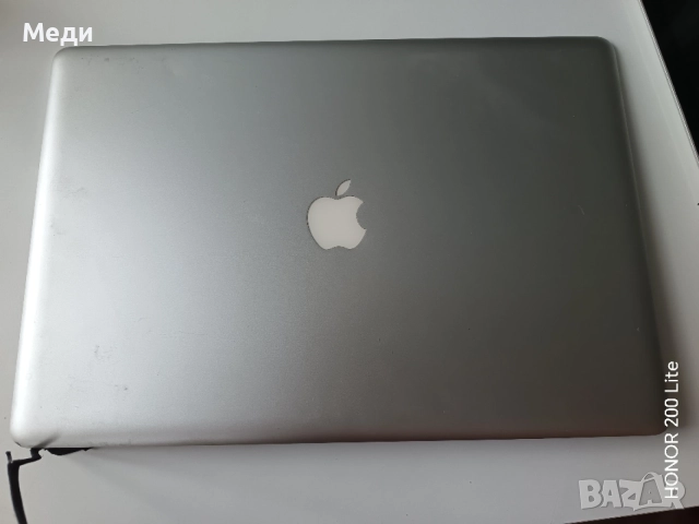здравейте продавам няколко Матрици различни по големина за Macbook pro и това от снимките , снимка 1 - Лаптопи за работа - 55332518