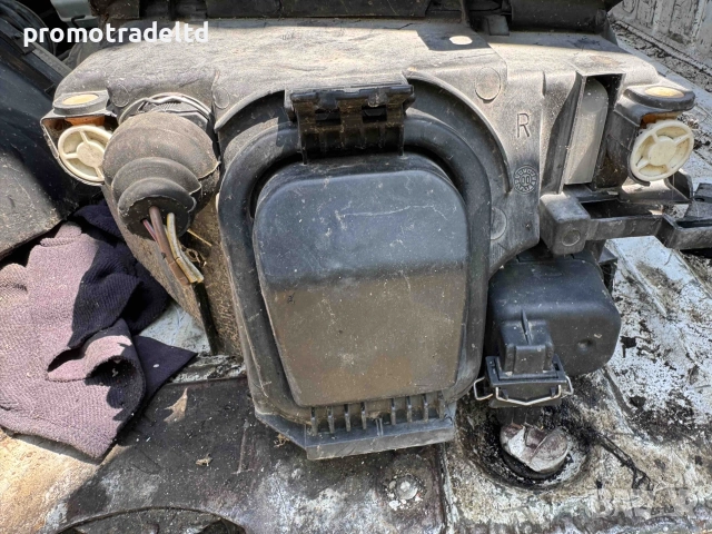 Ляв десен фар фарове Ауди А4 Б5 Audi A4 B5, снимка 4 - Части - 55349305