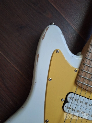 Електрическа китара Squier Mini Jazzmaster HH, снимка 2 - Китари - 54956673