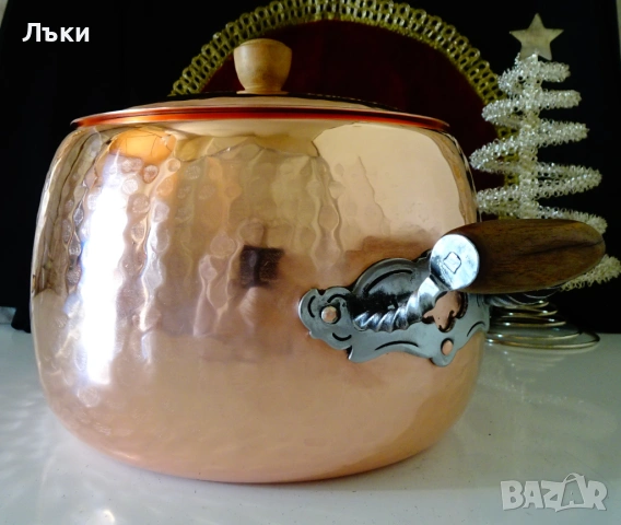 Швейцарска медна тенджера,чиста червена мед 2 кг.,печат. 