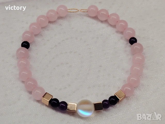 🌙 Гривна „Лунна нежност“ – естествени камъни, снимка 2 - Гривни - 54166466