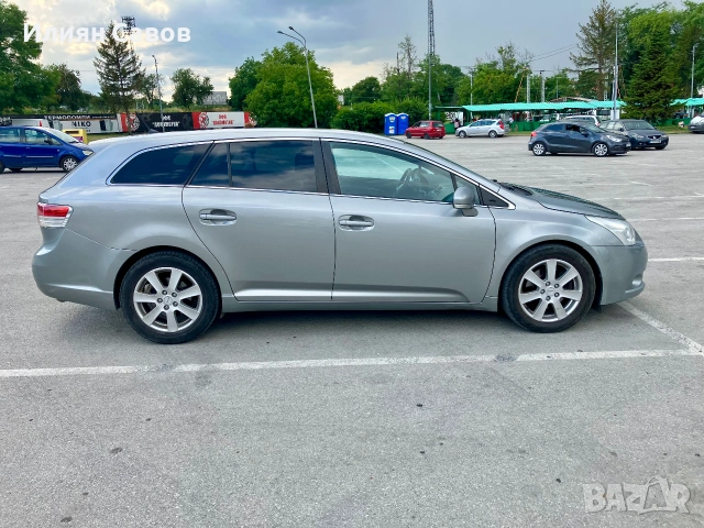 Toyota Avensis 2011 2.2 D4D 150 кс, снимка 4 - Автомобили и джипове - 55136549