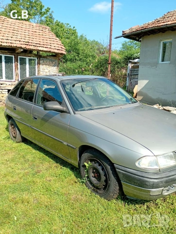 Опел Астра 1.6 