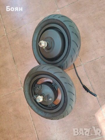 Гуми за Тротинетка, с двигател, и предна джанта