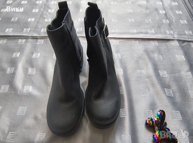 Дамски боти 41 номер  естествена кожа - Windsor Smith , снимка 9 - Дамски боти - 54231688