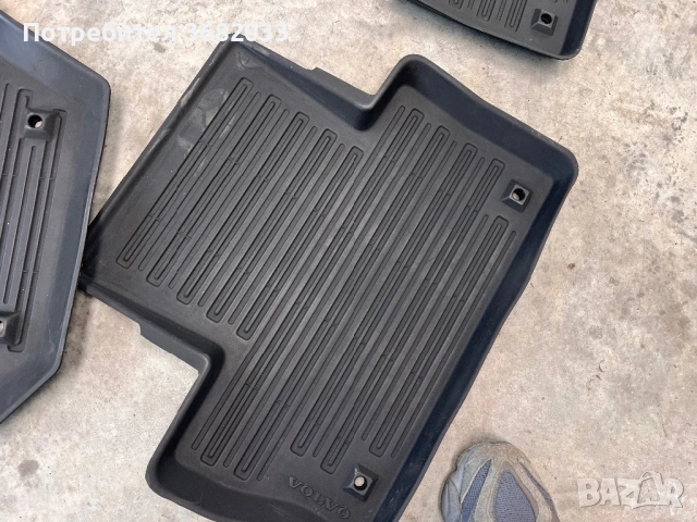 Оригинални гумени стелки Volvo XC60 , снимка 3 - Аксесоари и консумативи - 54237695